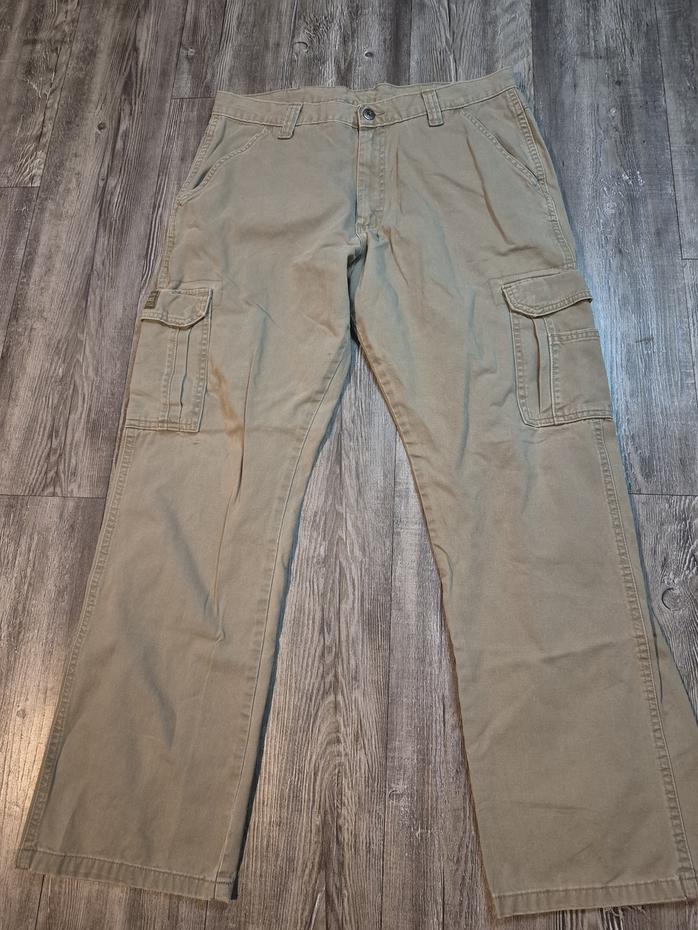 Men's Khaki Cargo Pants - Classic Utility Style